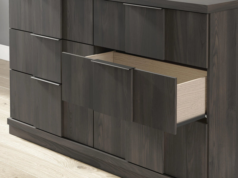 Shaehartin Dresser